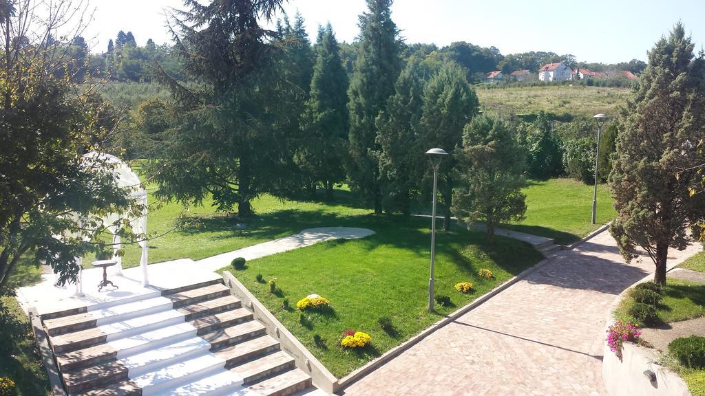 Hotel Radmilovac Belgrad Dış mekan fotoğraf