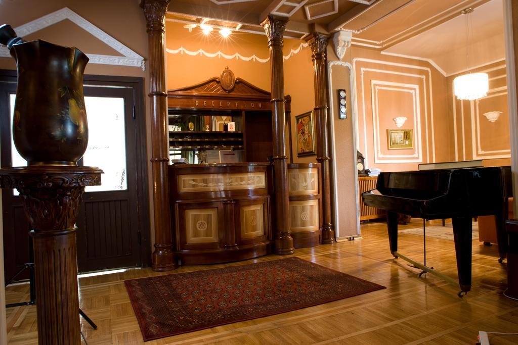 Hotel Radmilovac Belgrad Dış mekan fotoğraf