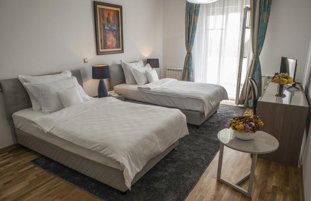Hotel Radmilovac Belgrad Dış mekan fotoğraf